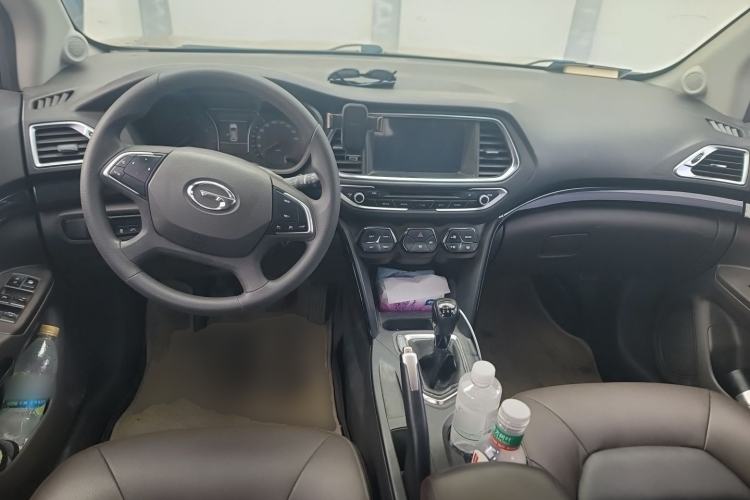 Used GAC Trumpchi GS4 2015 200T Manual Elite Edition Center Console