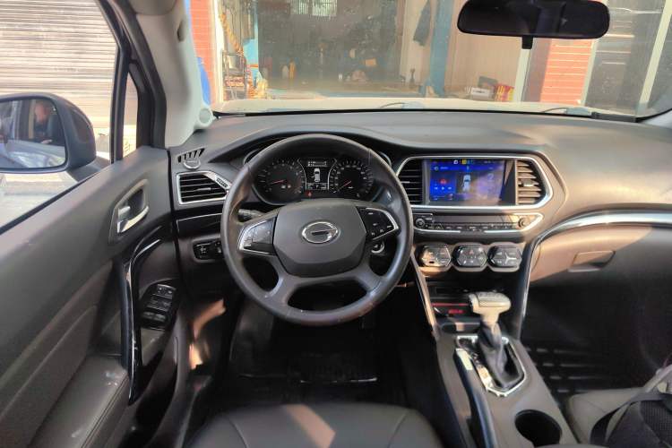 Used GAC Trumpchi GS4 2015 200T G-DCT Elite Edition Center Console