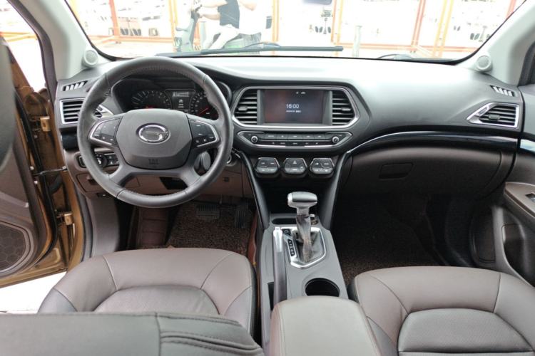 Used GAC Trumpchi GS4 2015 200T G-DCT Luxury Edition Center Console