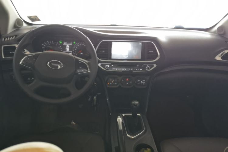 Used GAC Trumpchi GS4 2015 200T Manual Elite Edition Center Console