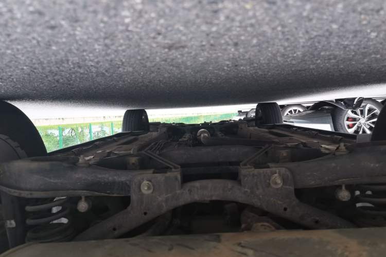 Used GAC Trumpchi GS4 2015 200T Manual Elite Edition Chassis Rear