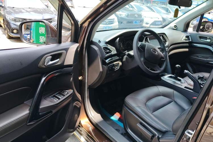 Used GAC Trumpchi GS4 2015 200T Manual Elite Edition Driver Seat