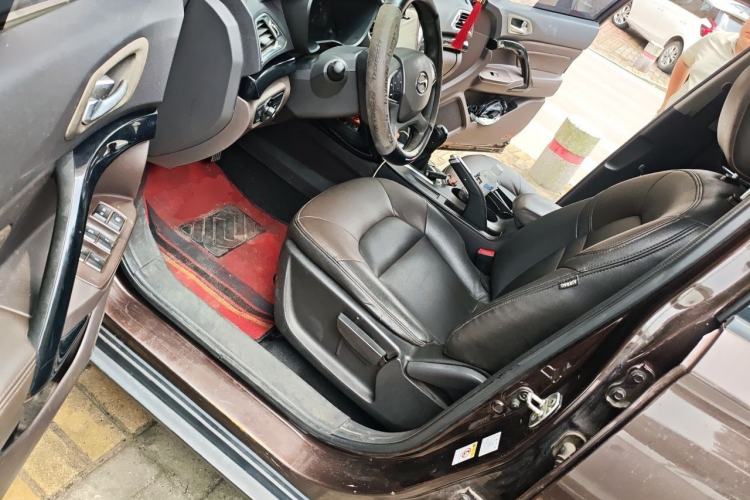 Used GAC Trumpchi GS4 2015 200T Manual Elite Edition Driver Seat