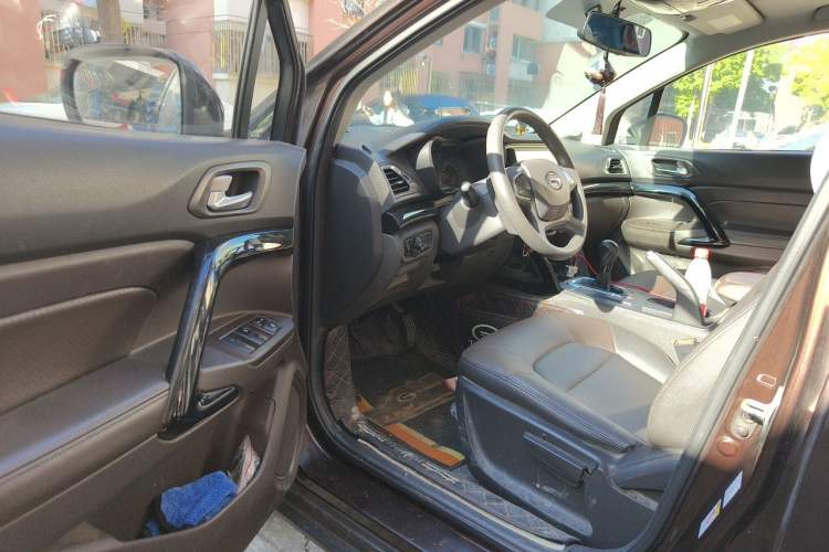 Used GAC Trumpchi GS4 2015 200T Manual Elite Edition Driver Seat