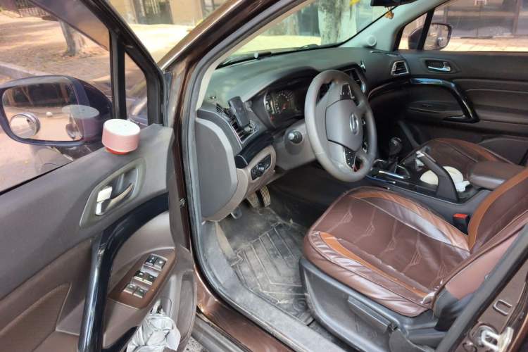Used GAC Trumpchi GS4 2015 200T Manual Elite Edition Driver Seat