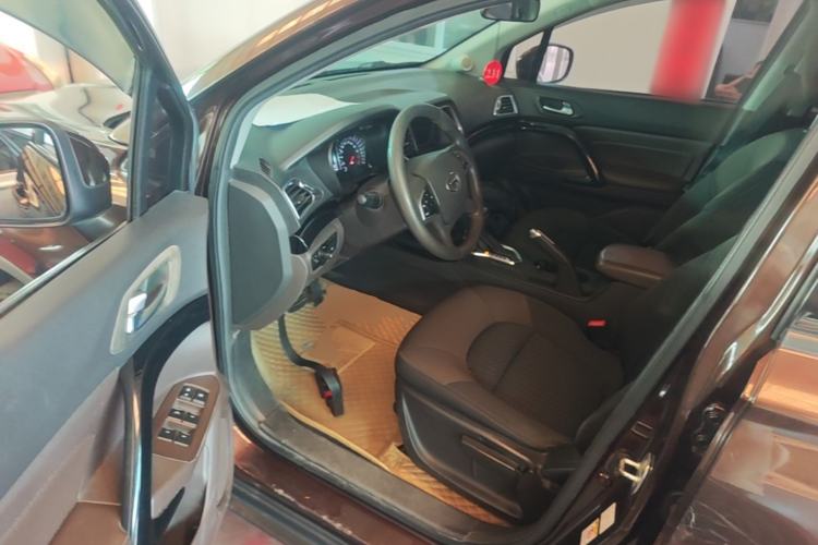 Used GAC Trumpchi GS4 2015 200T G-DCT Elite Edition Driver Seat