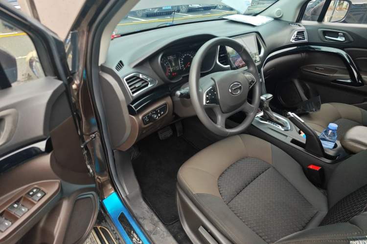 Used GAC Trumpchi GS4 2015 200T G-DCT Elite Edition Driver Seat