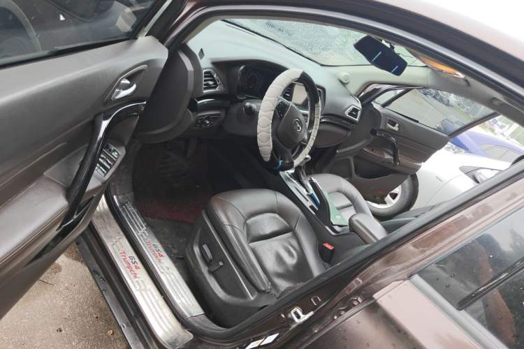 Used GAC Trumpchi GS4 2015 200T G-DCT Luxury Edition Driver Seat