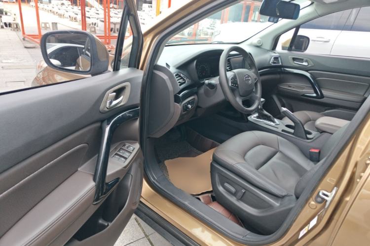 Used GAC Trumpchi GS4 2015 200T G-DCT Luxury Edition Driver Seat