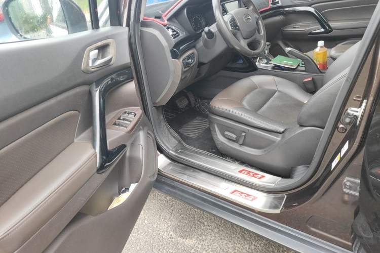 Used GAC Trumpchi GS4 2015 200T G-DCT Luxury Edition Driver Seat
