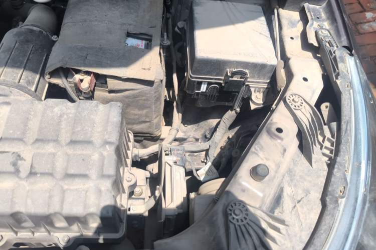Used GAC Trumpchi GS4 2015 200T G-DCT Luxury Edition Engine Bay Left