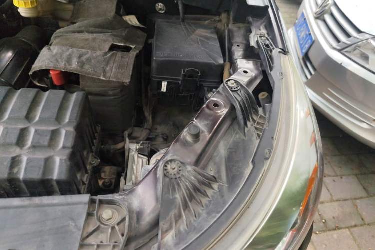 Used GAC Trumpchi GS4 2015 200T G-DCT Luxury Edition Engine Bay Left
