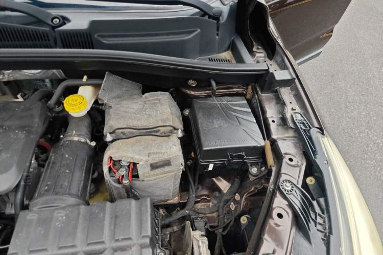 Used GAC Trumpchi GS4 2015 200T G-DCT Elite Edition Engine Bay Left