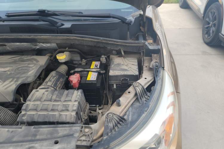 Used GAC Trumpchi GS4 2015 200T Manual Elite Edition Engine Bay Left