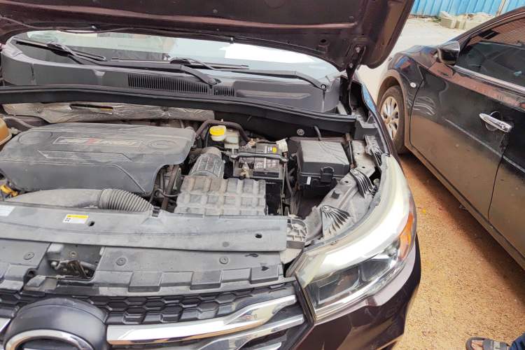 Used GAC Trumpchi GS4 2015 200T G-DCT Comfort Edition Engine Bay Left