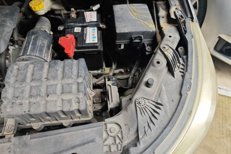 Used GAC Trumpchi GS4 2015 200T G-DCT Elite Edition Engine Bay Left