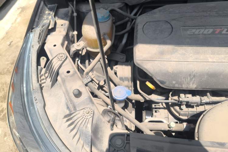 Used GAC Trumpchi GS4 2015 200T G-DCT Luxury Edition Engine Bay Right