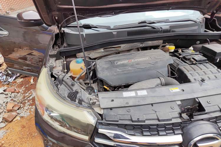 Used GAC Trumpchi GS4 2015 200T G-DCT Comfort Edition Engine Bay Right