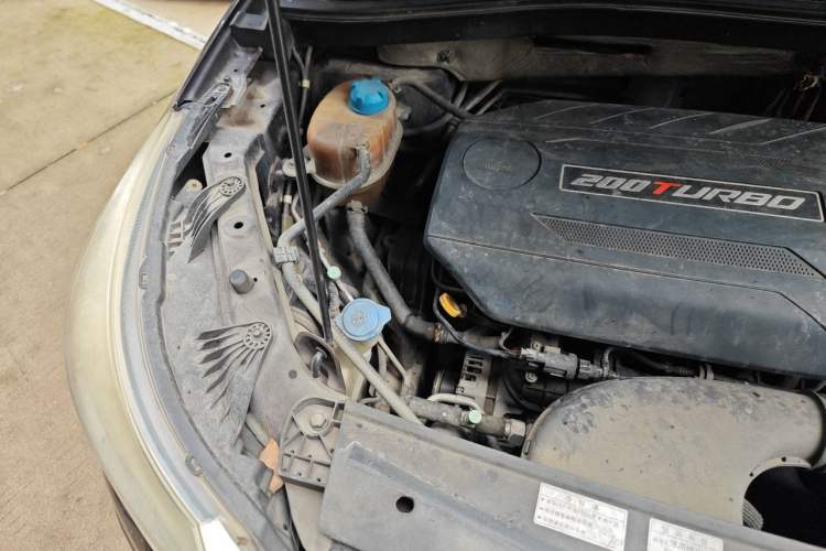 Used GAC Trumpchi GS4 2015 200T G-DCT Elite Edition Engine Bay Right