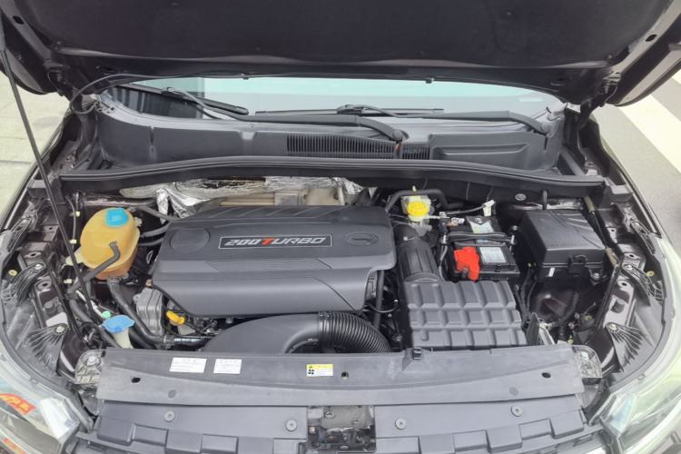 Used GAC Trumpchi GS4 2015 200T G-DCT Elite Edition Engine Bay