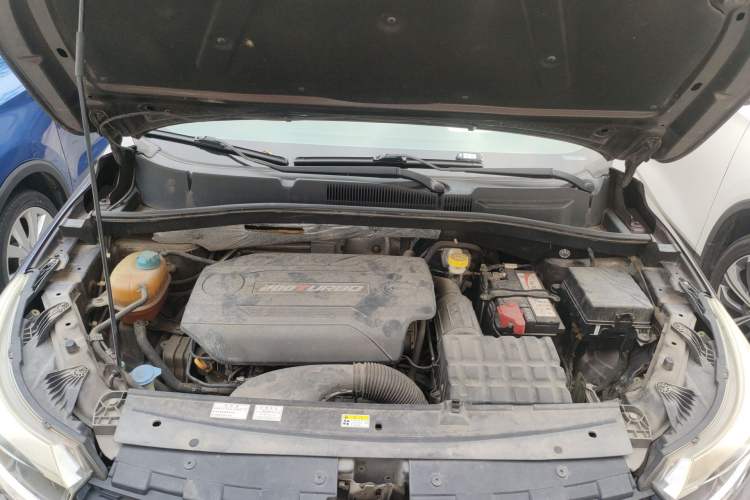 Used GAC Trumpchi GS4 2015 200T G-DCT Elite Edition Engine Bay