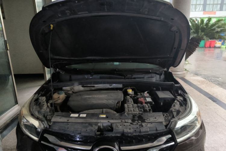 Used GAC Trumpchi GS4 2015 200T Manual Luxury Edition Engine Bay