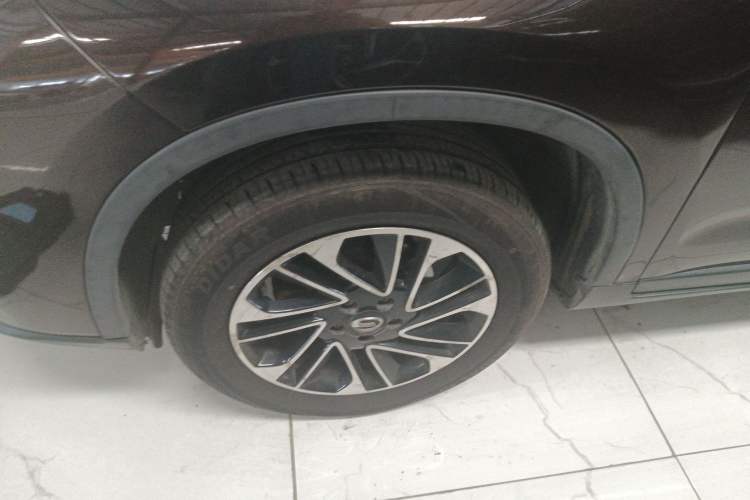 Used GAC Trumpchi GS4 2015 200T Manual Elite Edition Exterior 4