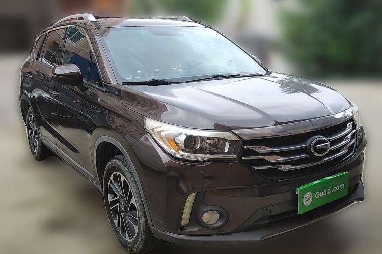 Used GAC Trumpchi GS4 2015 200T Manual Luxury Edition Front Right 45 Deg