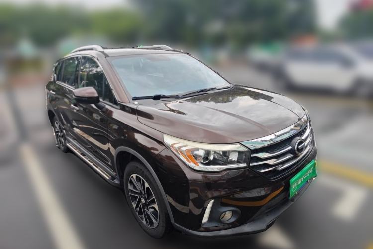 Used GAC Trumpchi GS4 2015 200T G-DCT Elite Edition Front Right 45 Deg