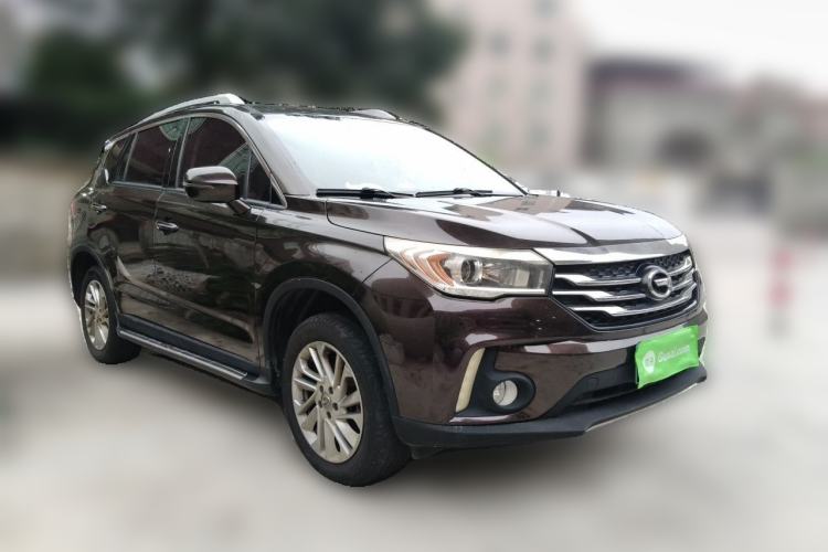 Used GAC Trumpchi GS4 2015 200T G-DCT Comfort Edition Front Right 45 Deg