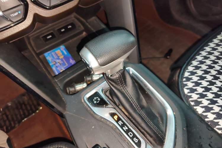 Used GAC Trumpchi GS4 2015 200T G-DCT Luxury Edition Gear Lever