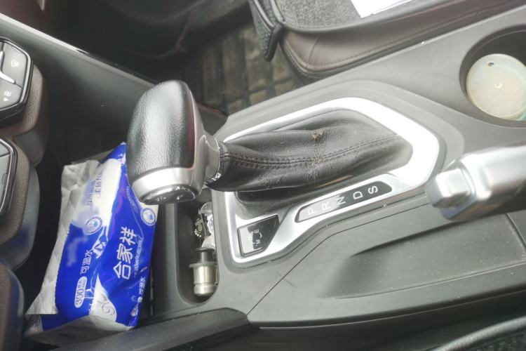 Used GAC Trumpchi GS4 2015 200T G-DCT Luxury Edition Gear Lever