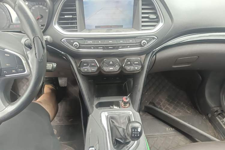 Used GAC Trumpchi GS4 2015 200T Manual Luxury Edition Gear Lever