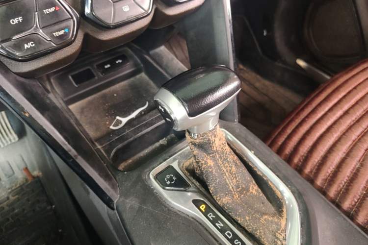 Used GAC Trumpchi GS4 2015 200T G-DCT Elite Edition Gear Lever