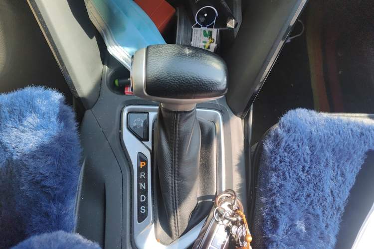 Used GAC Trumpchi GS4 2015 200T G-DCT Elite Edition Gear Lever
