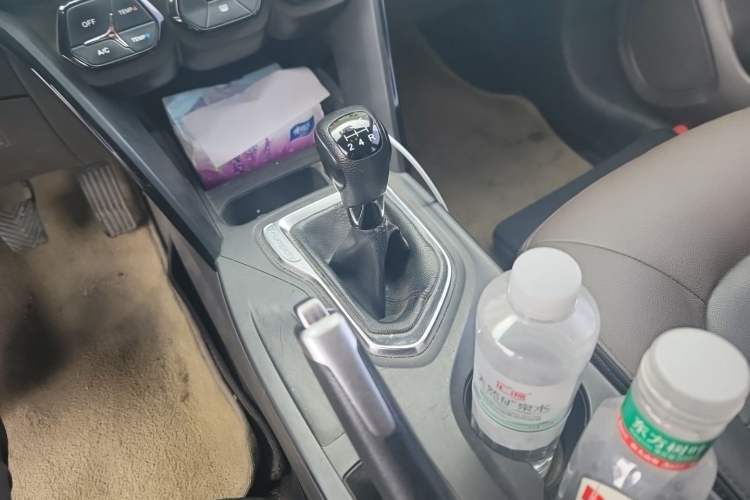 Used GAC Trumpchi GS4 2015 200T Manual Elite Edition Gear Lever