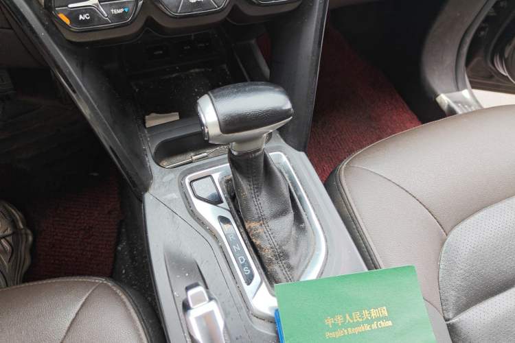 Used GAC Trumpchi GS4 2015 200T G-DCT Luxury Edition Gear Lever