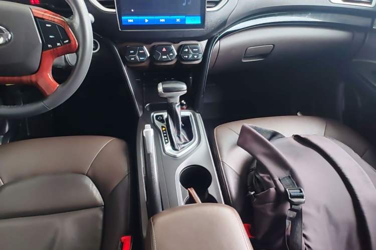 Used GAC Trumpchi GS4 2015 200T G-DCT Luxury Edition Gear Lever