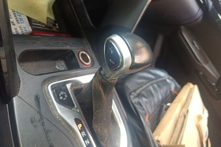 Used GAC Trumpchi GS4 2015 200T G-DCT Elite Edition Gear Lever