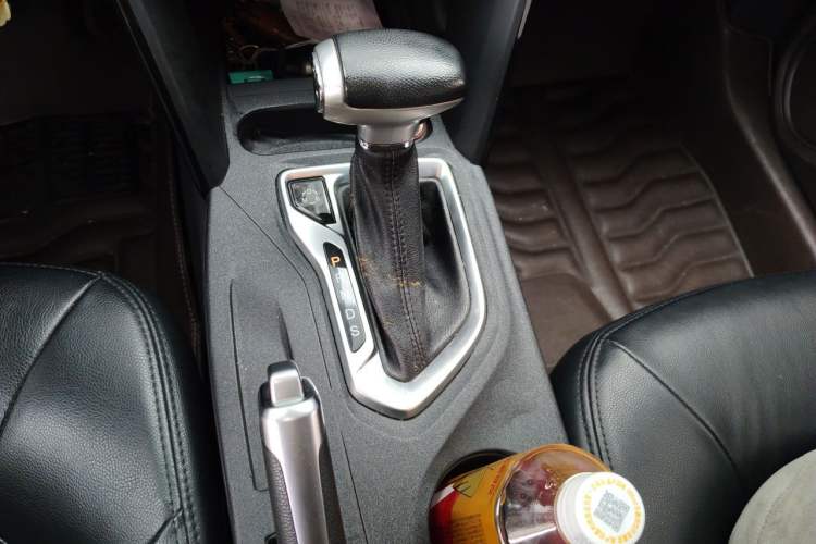 Used GAC Trumpchi GS4 2015 200T G-DCT Comfort Edition Gear Lever