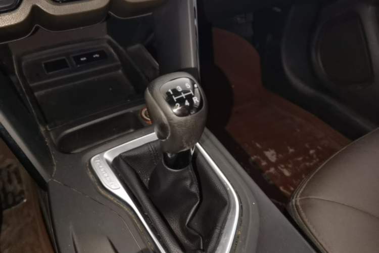 Used GAC Trumpchi GS4 2015 200T Manual Elite Edition Gear Lever