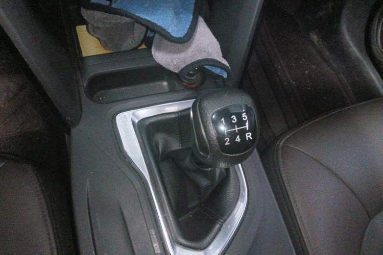 Used GAC Trumpchi GS4 2015 200T Manual Elite Edition Gear Lever