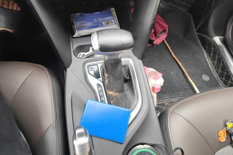Used GAC Trumpchi GS4 2015 200T G-DCT Luxury Edition Gear Lever