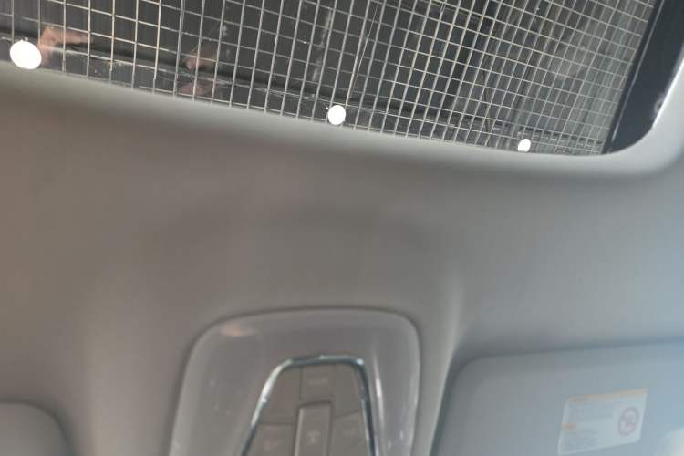 Used GAC Trumpchi GS4 2015 200T G-DCT Luxury Edition Headliner