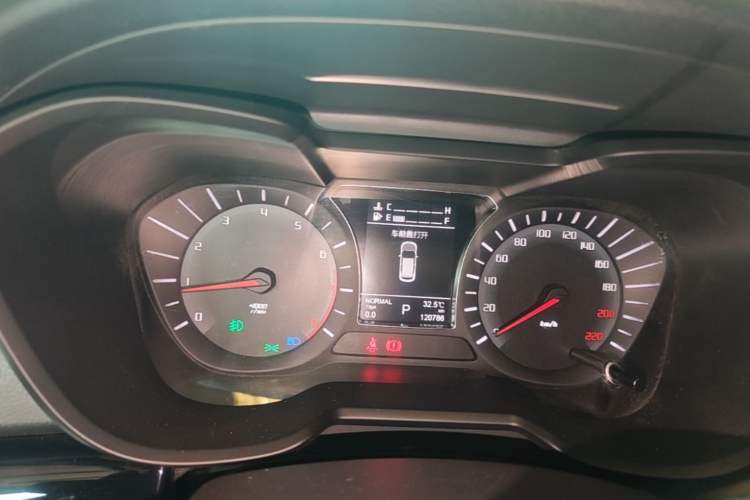 Used GAC Trumpchi GS4 2015 200T G-DCT Elite Edition Instrument Cluster