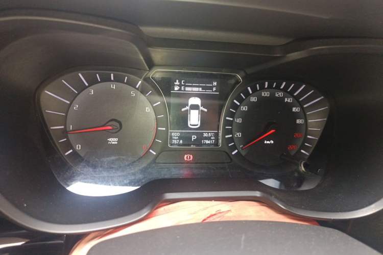 Used GAC Trumpchi GS4 2015 200T G-DCT Elite Edition Instrument Cluster