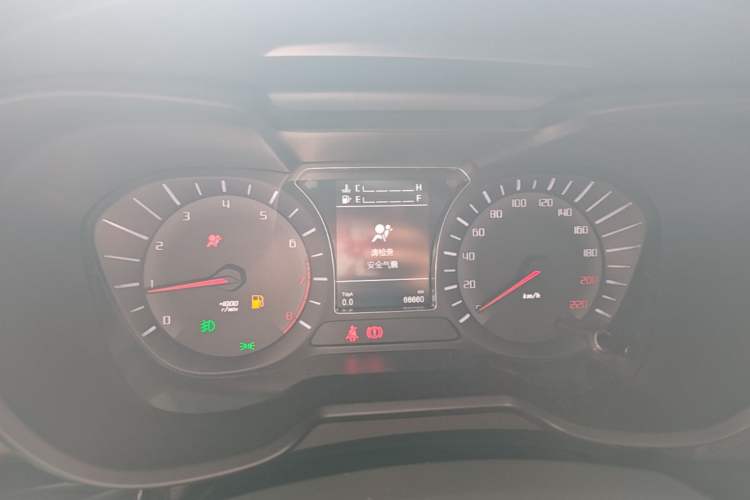 Used GAC Trumpchi GS4 2015 200T Manual Luxury Edition Interior 1