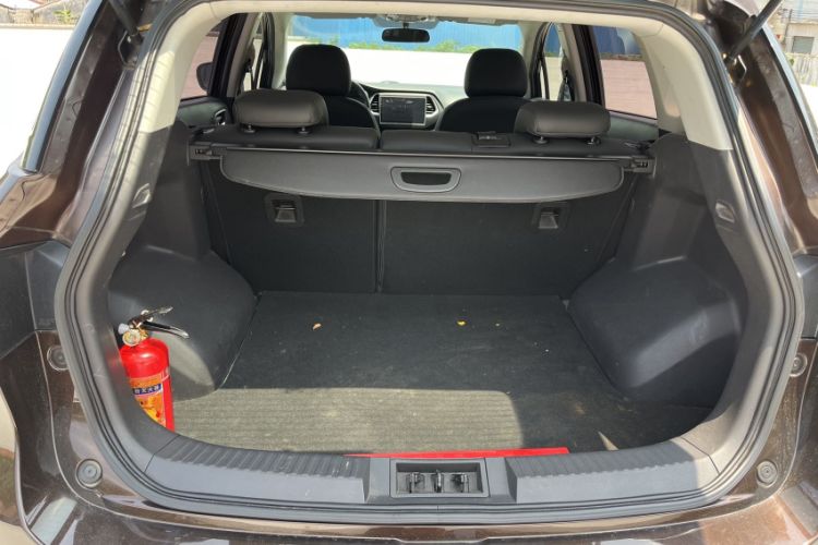 Used GAC Trumpchi GS4 2015 200T G-DCT Elite Edition Interior 5