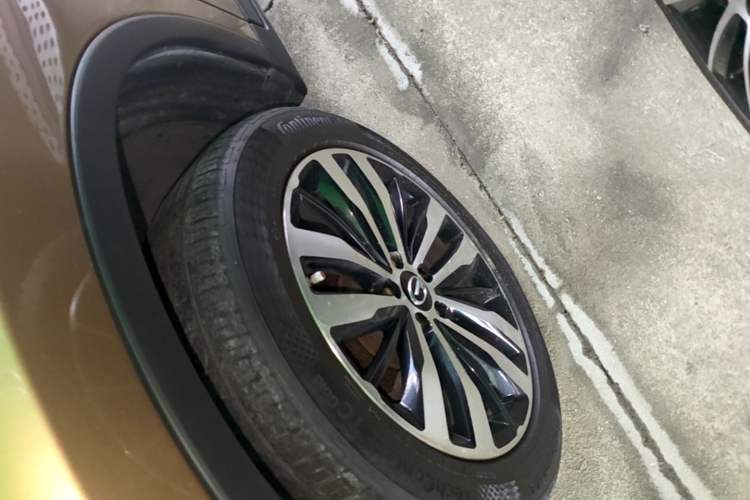 Used GAC Trumpchi GS4 2015 200T G-DCT Luxury Edition Left Front Wheel Hub