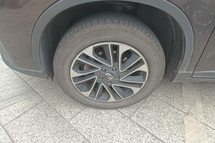Used GAC Trumpchi GS4 2015 200T Manual Luxury Edition Left Front Wheel Hub